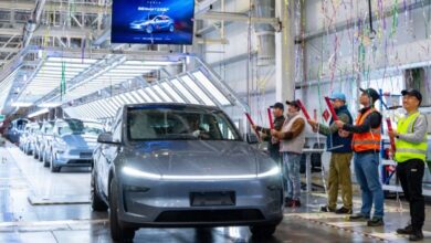 Tesla produksi massal varian baru Model Y pada pabrik Shanghai