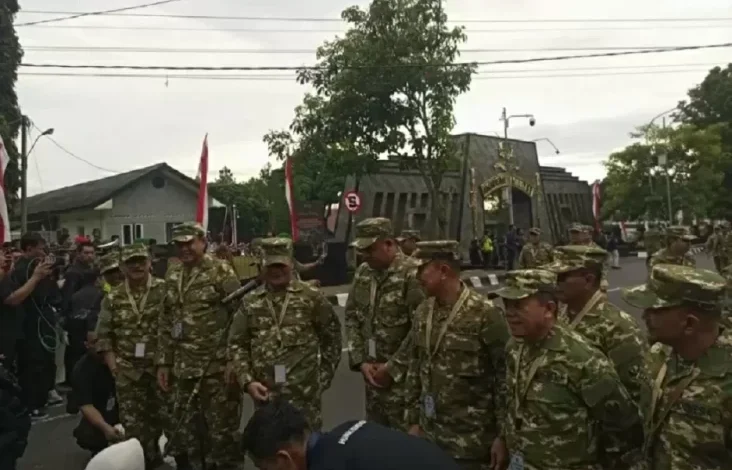 Daftar Kepala Daerah yang digunakan Belum Bergabung Retreat pada Akmil Magelang