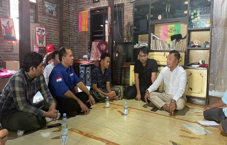 Gus Miftah Bantu Remaja Yatim Piatu yang mana Viral Gegara Curi Pisang demi Adik
