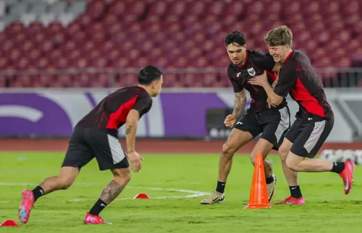 Bedah Strategi Patrick Kluivert pada waktu Timnas Indonesia vs Bahrain: Berpartisipasi Menyerang atau Bertahan Total?