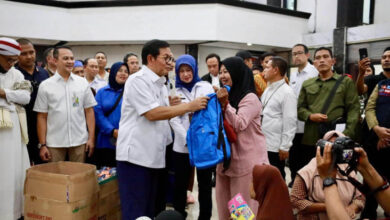 BPJS TK Gandeng Pemprov DKI Ibukota Indonesia Donasikan 1.100 Porsi Makanan ke Pengungsi Banjir