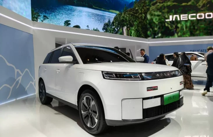 Daftar Terbaru Merek Mobil China yang tersebut digunakan Beredar pada Indonesia