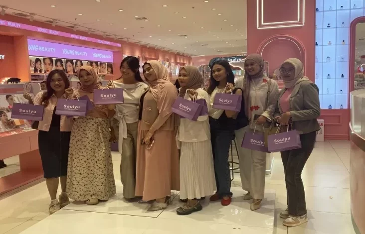 Gen Z Merapat! Soulyu Hadirkan Juicy Glow Lip Balm dengan 5 Shades Kekinian