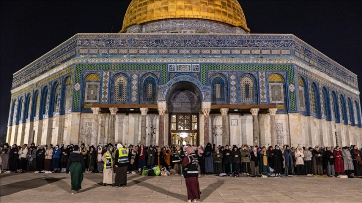 tanah tanah Israel Batasi Akses Umat Islam di Masjid Al-Aqsa pada waktu Salat Hari Hari Jumat Pertama Periode Ramadan
