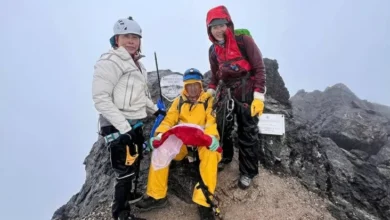 Keluarga Bagikan Foto Elsa Laksono juga Lilie Wijayati pada Puncak Carstensz