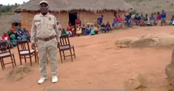 Siapa Ernesto Muinuchi Kapinga? Kakek Asal Afrika yang digunakan dimaksud Memiliki 16 Istri, 104 Anak, lalu juga 144 Cucu