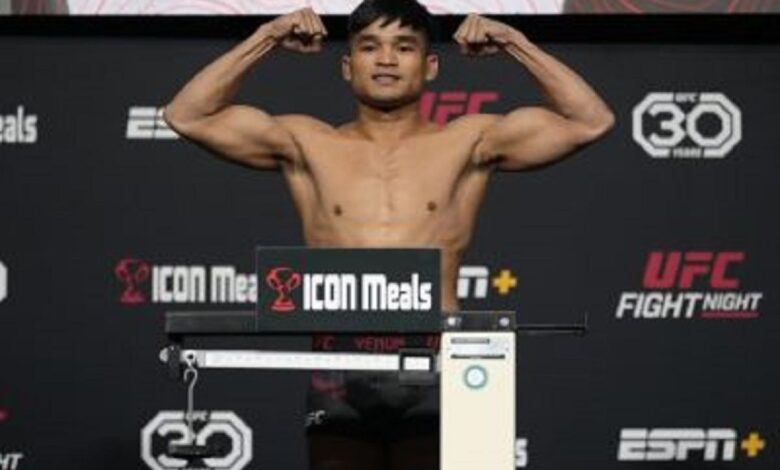 Jeka Saragih bersiap hadapi Joo Sang Yoo di dalam pada UFC 316