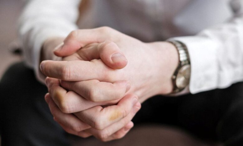 Sering mengejutkan diri pada waktu hubungan serius? kenali “avoidant attachment”